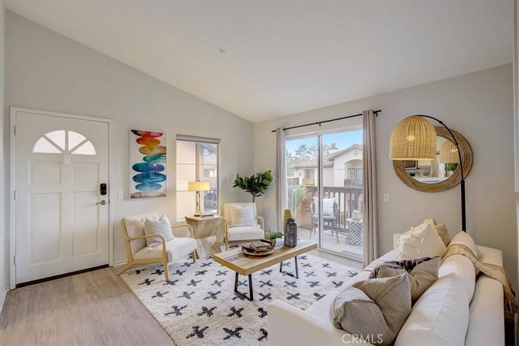 Tustin, CA 92782,2960 Champion WAY #2205