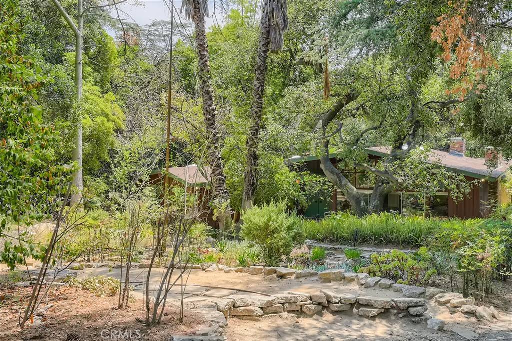 Altadena, CA 91001,2038 E Altadena DR