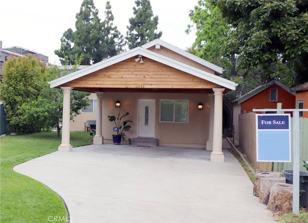 North Hollywood, CA 91601,10832 Hesby ST
