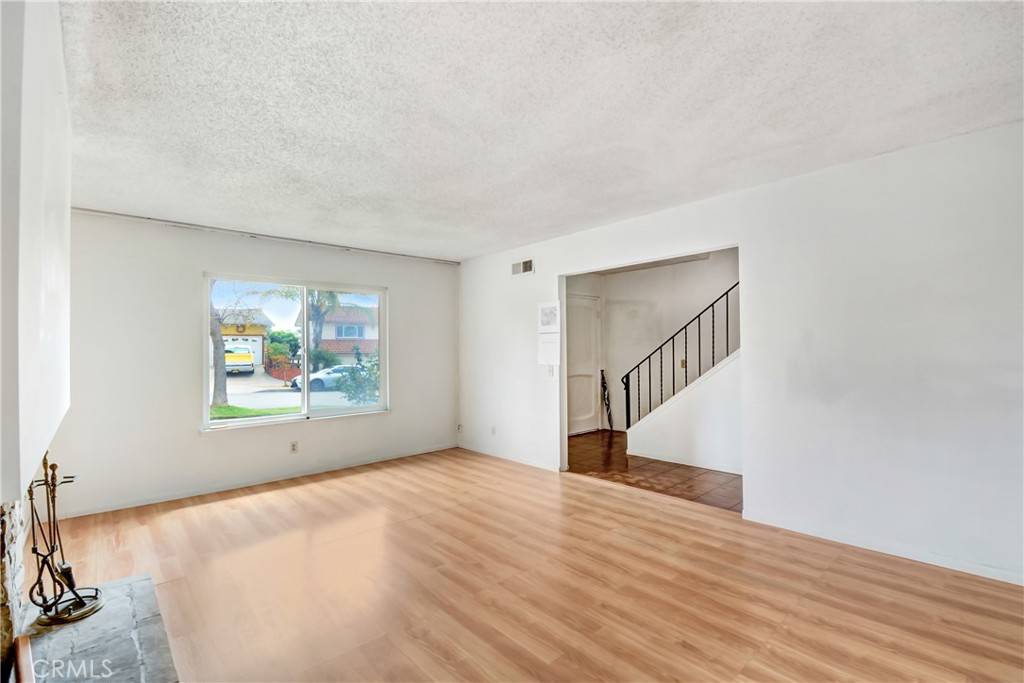 Downey, CA 90240,9319 Dalewood AVE