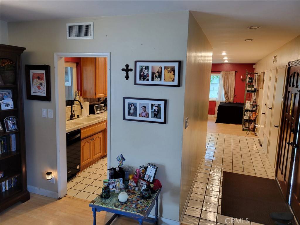 Chatsworth, CA 91311,9545 Delco AVE