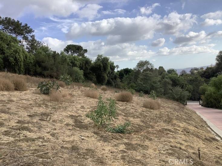La Habra Heights, CA 90631,805 West RD