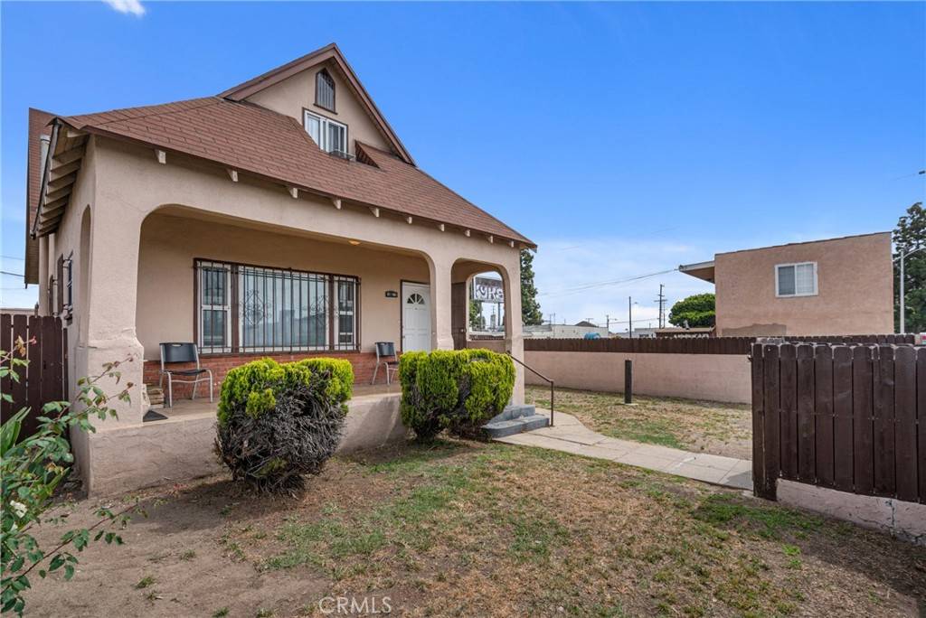 Los Angeles, CA 90044,1017 W 99th ST