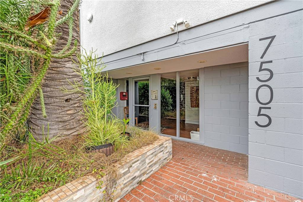 West Hollywood, CA 90046,7505 Hampton AVE #8