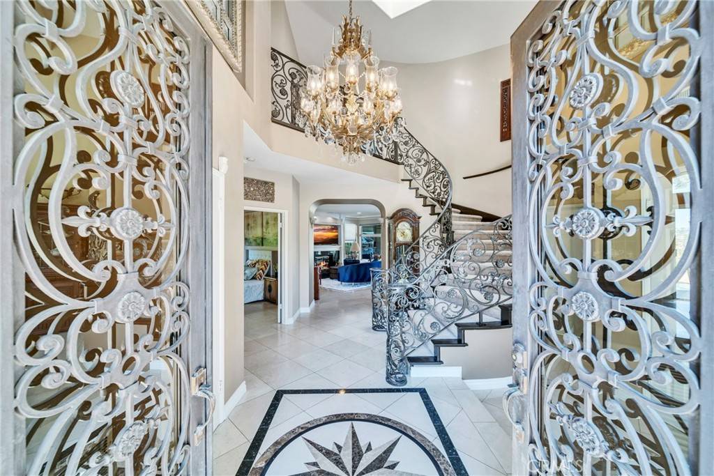 Laguna Hills, CA 92653,26872 Anadale DR
