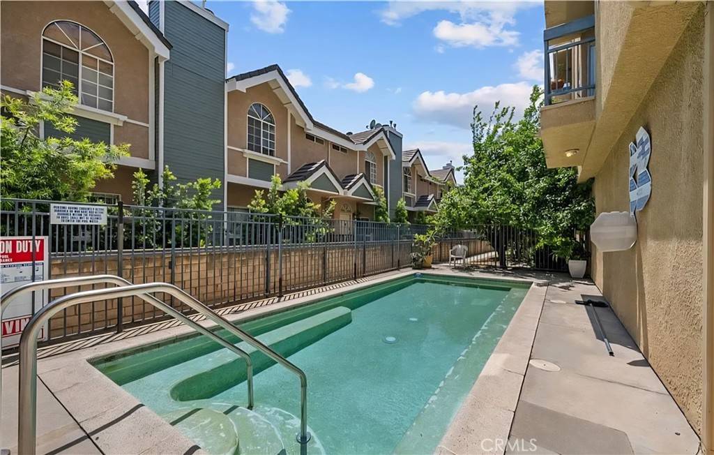 North Hills, CA 91343,9014 Burnet AVE #109