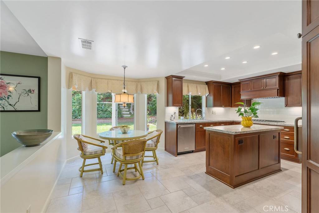 Whittier, CA 90601,11422 Ridgegate DR
