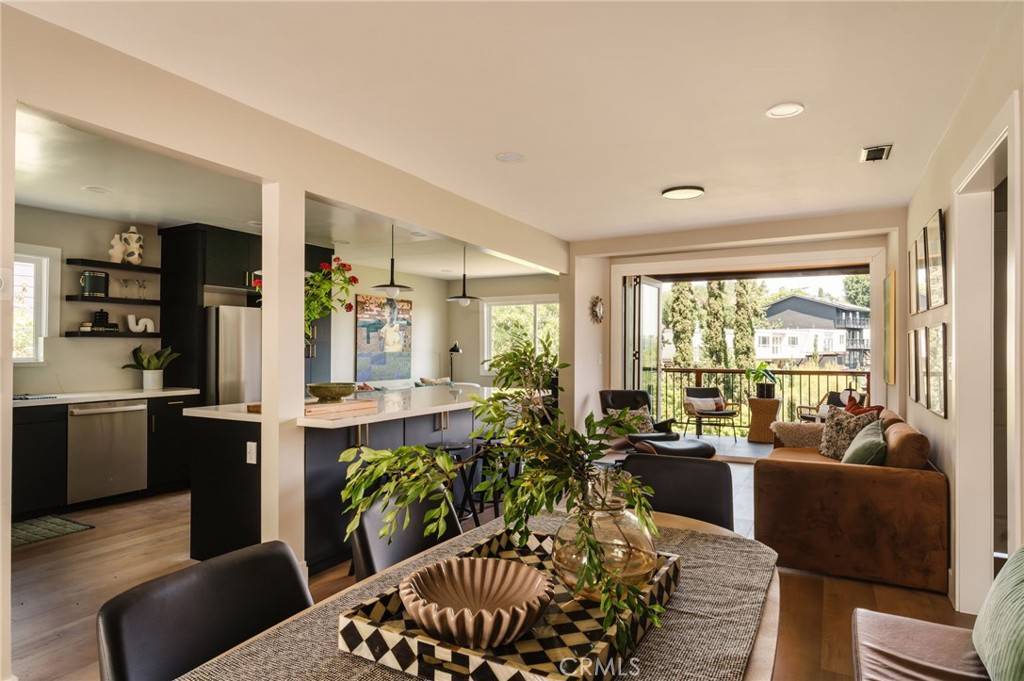 Los Angeles, CA 90031,1124 Montecito DR