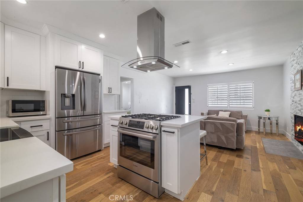 Reseda, CA 91335,7315 Jamieson AVE