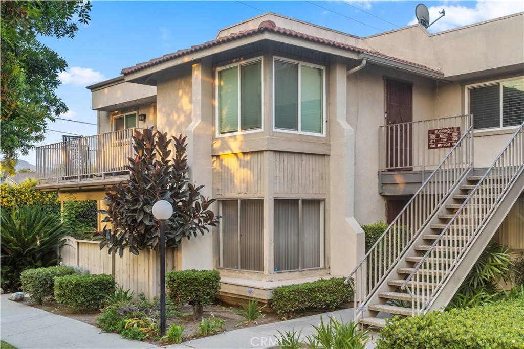 Duarte, CA 91010,811 Cinnamon LN