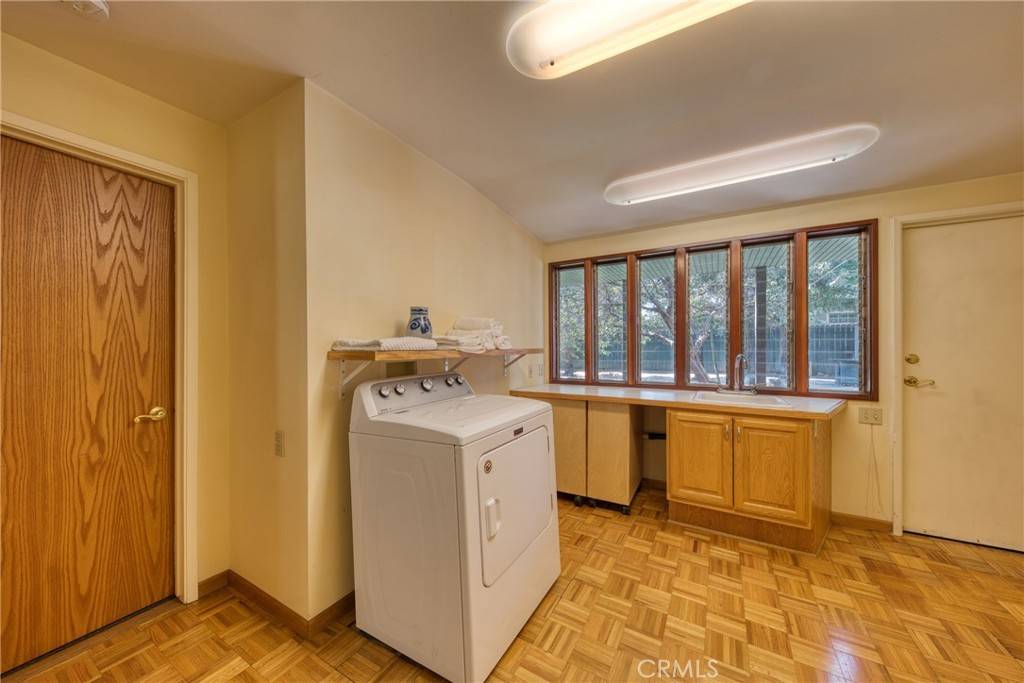 Monrovia, CA 91016,626 Montana ST