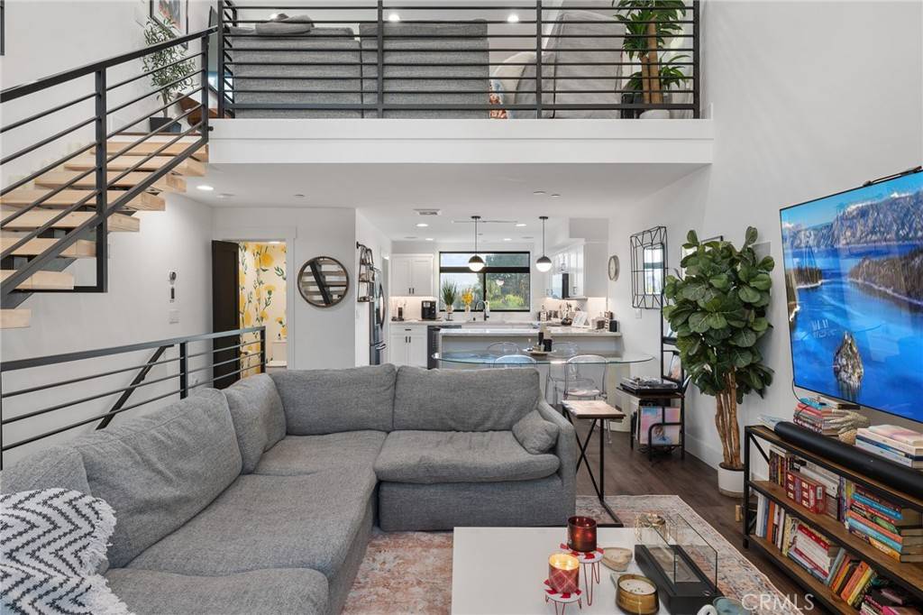 North Hollywood, CA 91606,11324 W Raitt LN
