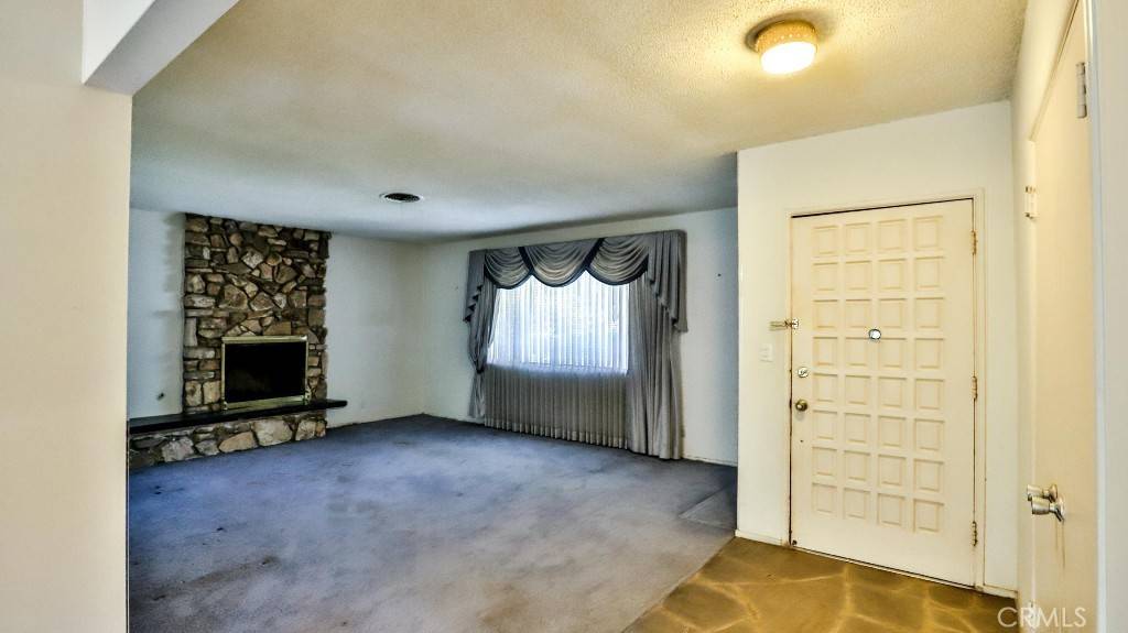Fullerton, CA 92833,830 Delphine PL