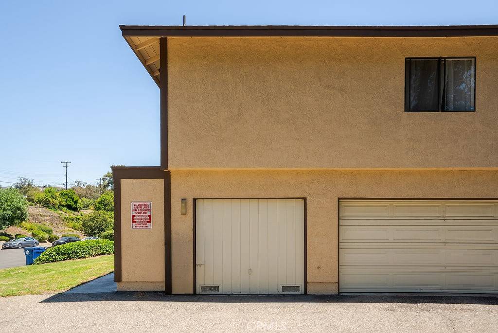 Diamond Bar, CA 91765,21600 Laurelrim DR #B