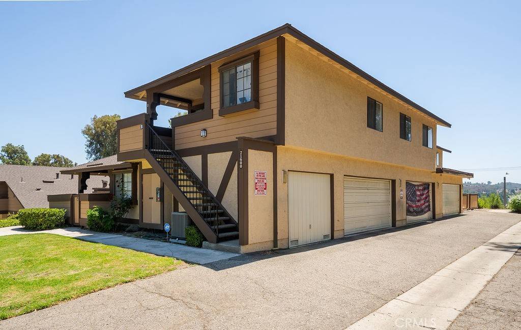 Diamond Bar, CA 91765,21600 Laurelrim DR #B