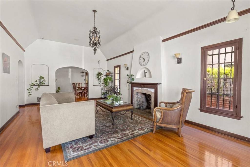Alhambra, CA 91801,1145 S 3rd ST