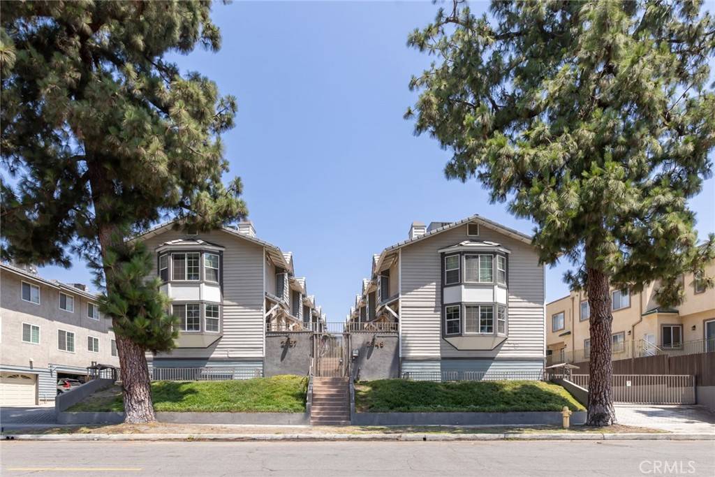 Montrose, CA 91020,2349 Mira Vista AVE #C