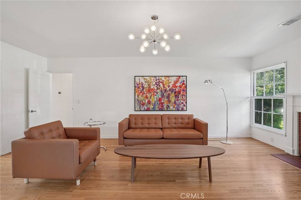 Altadena, CA 91001,738 Stonehurst DR