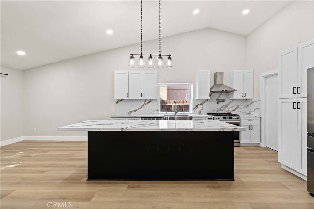 Lancaster, CA 93535,1008 E Avenue J7