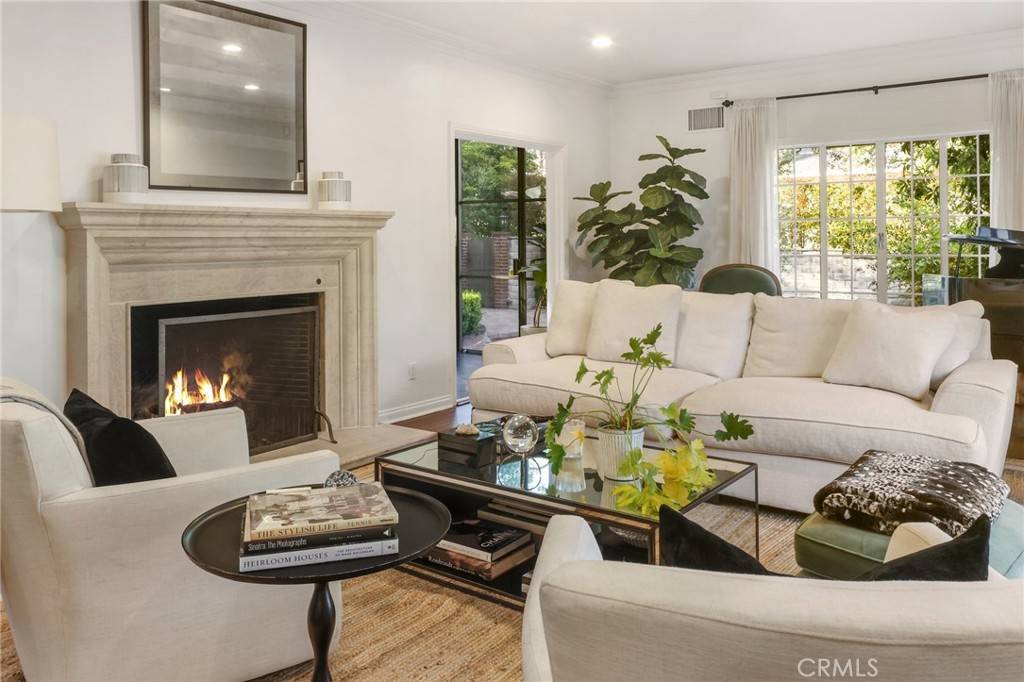 Altadena, CA 91001,2494 Glen Canyon RD