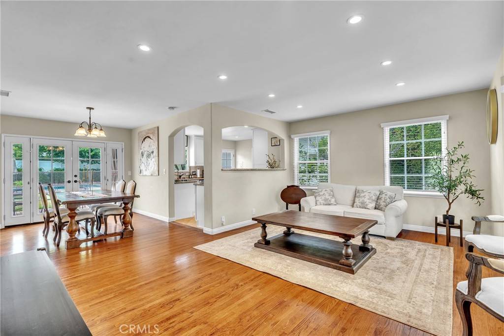 Pasadena, CA 91107,3295 Las Lunas