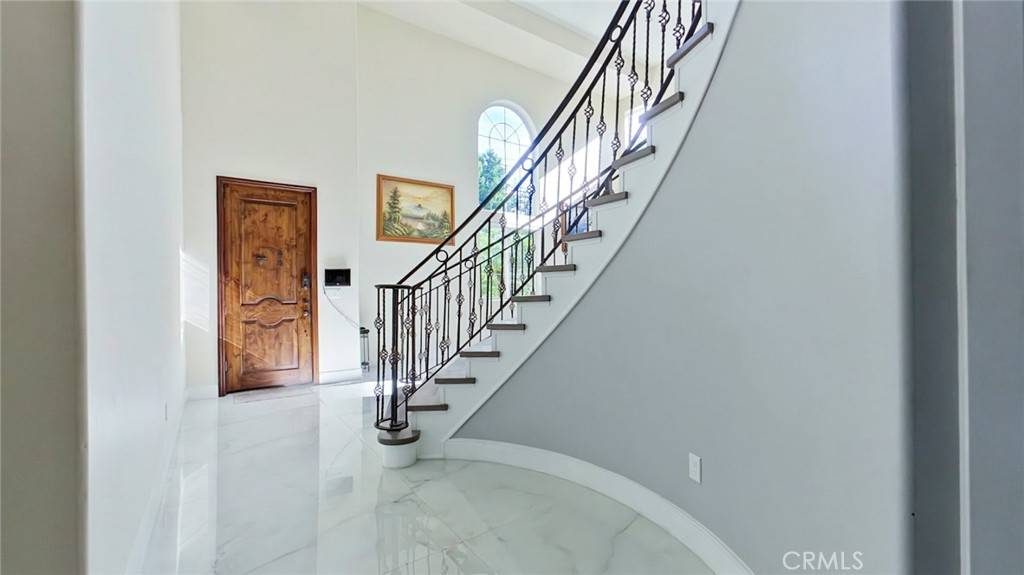 Van Nuys, CA 91406,6937 Kian CT