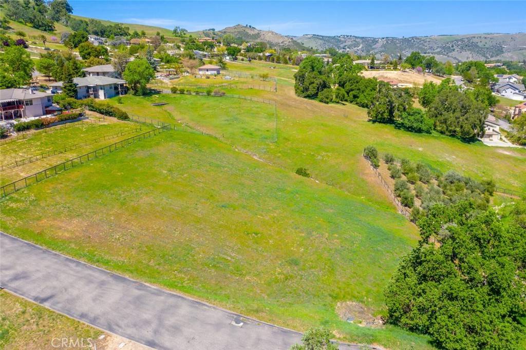 Paso Robles, CA 93446,9903 Flyrod DR