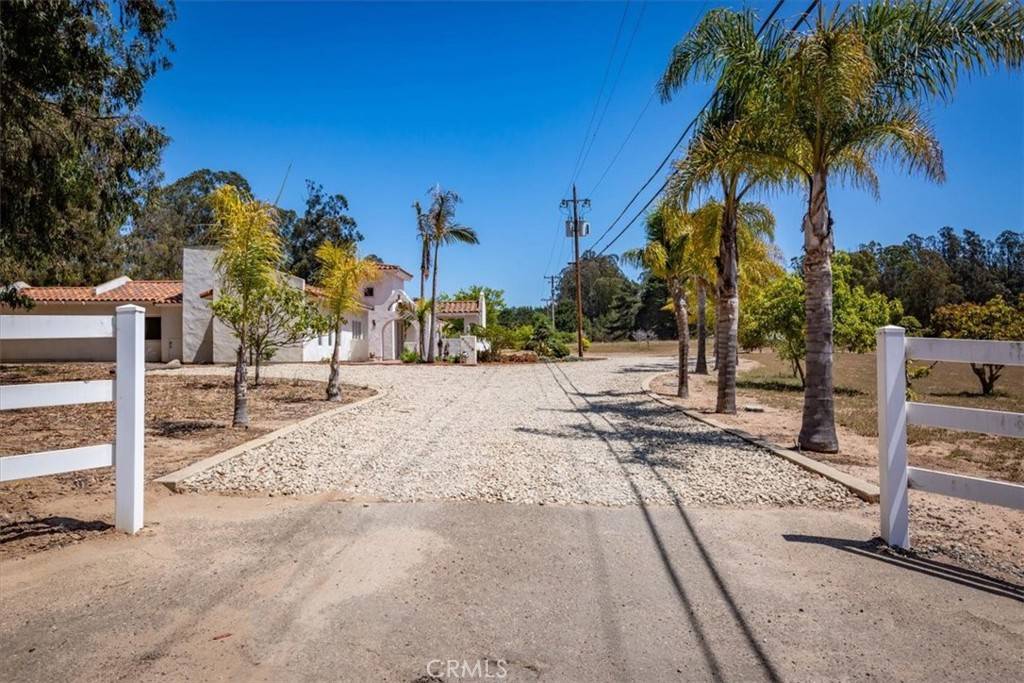 Arroyo Grande, CA 93420,521 Matilija LN