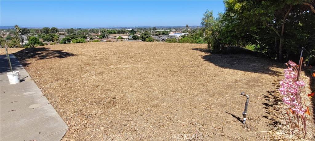 Lompoc, CA 93436,1301 E Hickory AVE