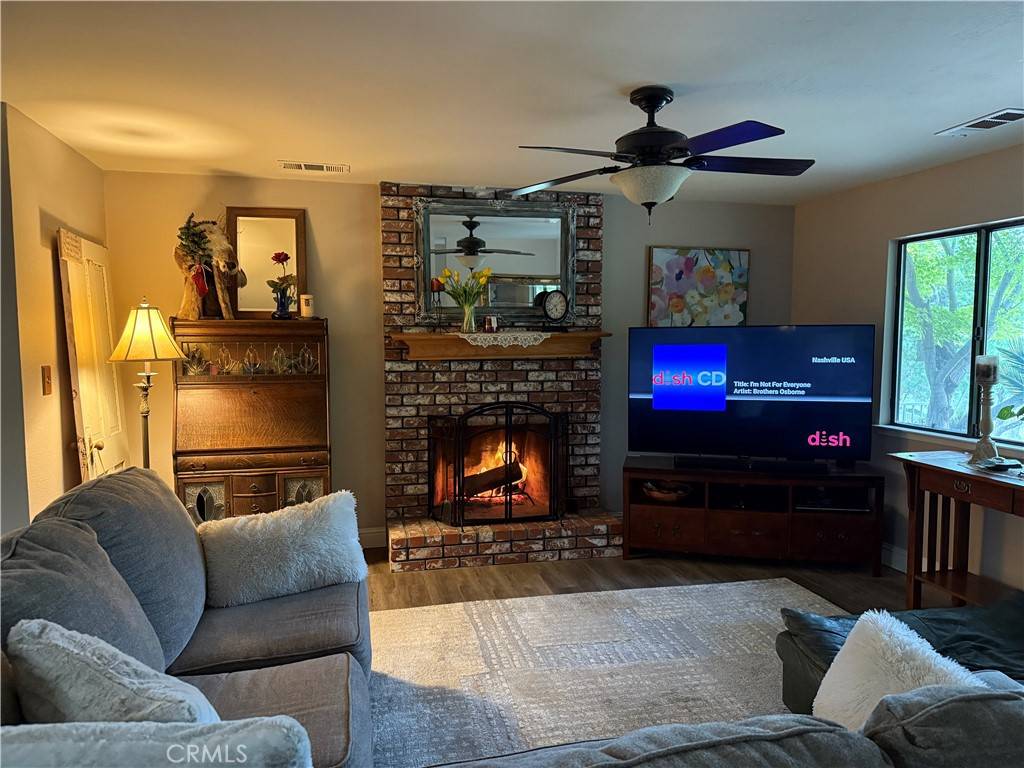 Three Rivers, CA 93271,40820 Oak Ridge DR