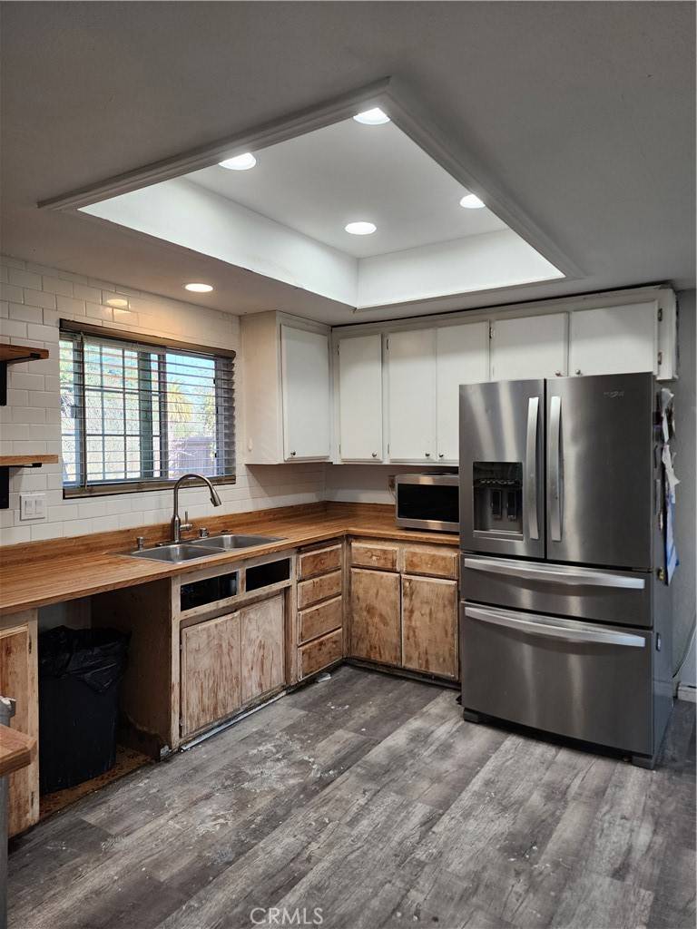 Lompoc, CA 93436,905 W Cypress AVE