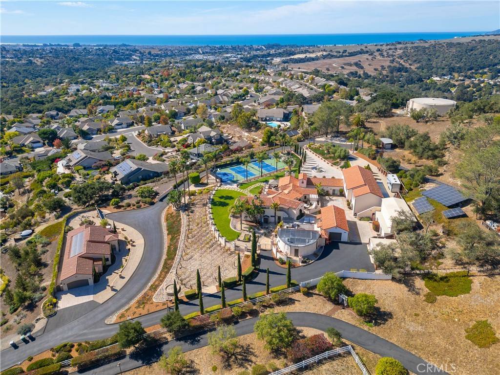 Arroyo Grande, CA 93420,515 Windermere LN