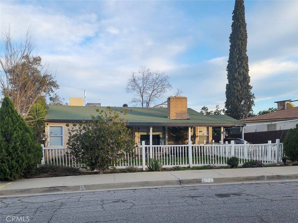 Bakersfield, CA 93305,471 Poplar AVE