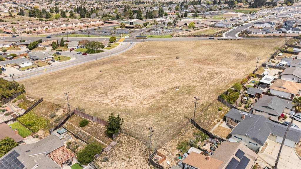 Santa Maria, CA 93455,400 E Waller LN