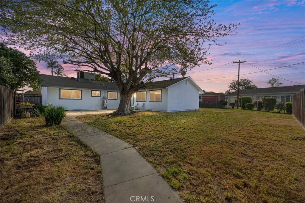 Bakersfield, CA 93309,513 River Oaks DR