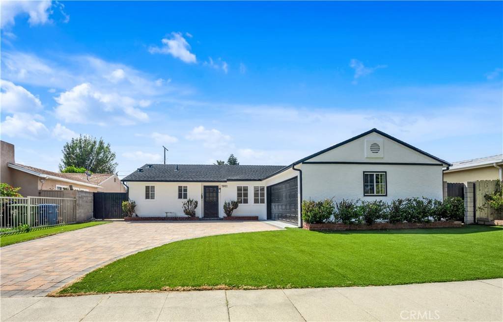 Reseda, CA 91335,7927 Zelzah AVE