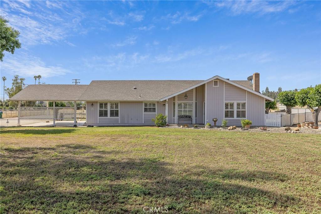 Porterville, CA 93257,141 W Reid AVE