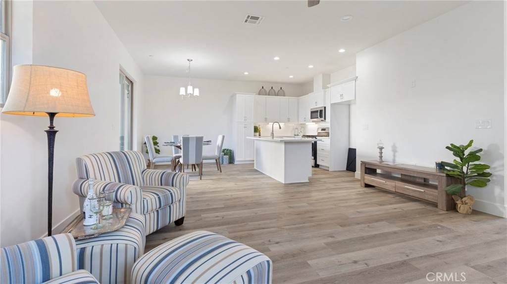 Arroyo Grande, CA 93420,362 S Halcyon RD