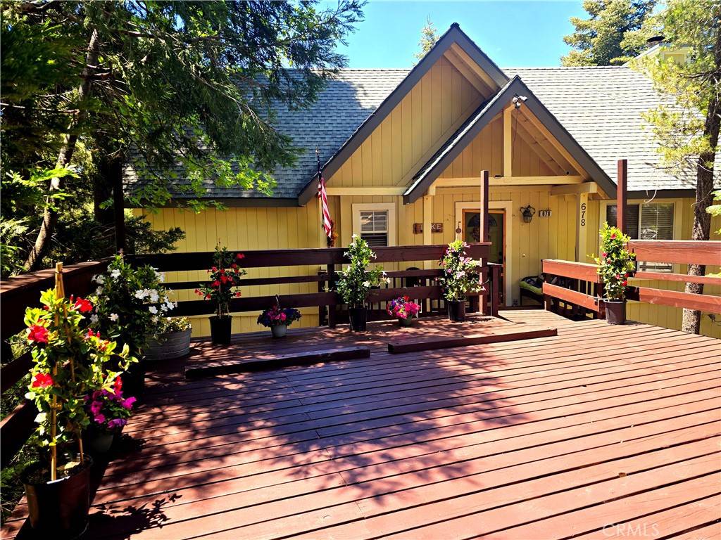 Lake Arrowhead, CA 92352,678 Buckingham SQ