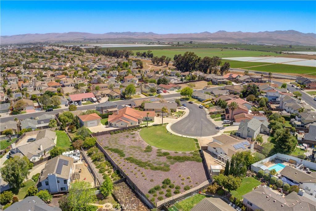 Santa Maria, CA 93455,2833 Starlite CT