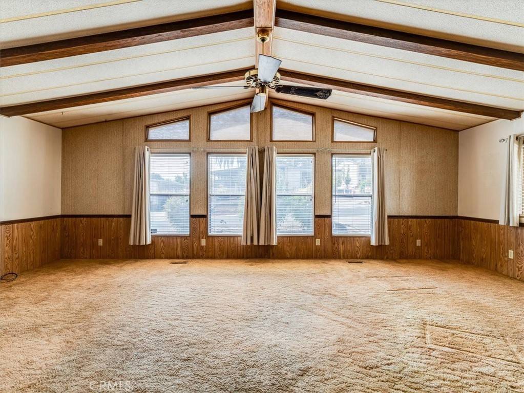 Paso Robles, CA 93446,4556 Windward
