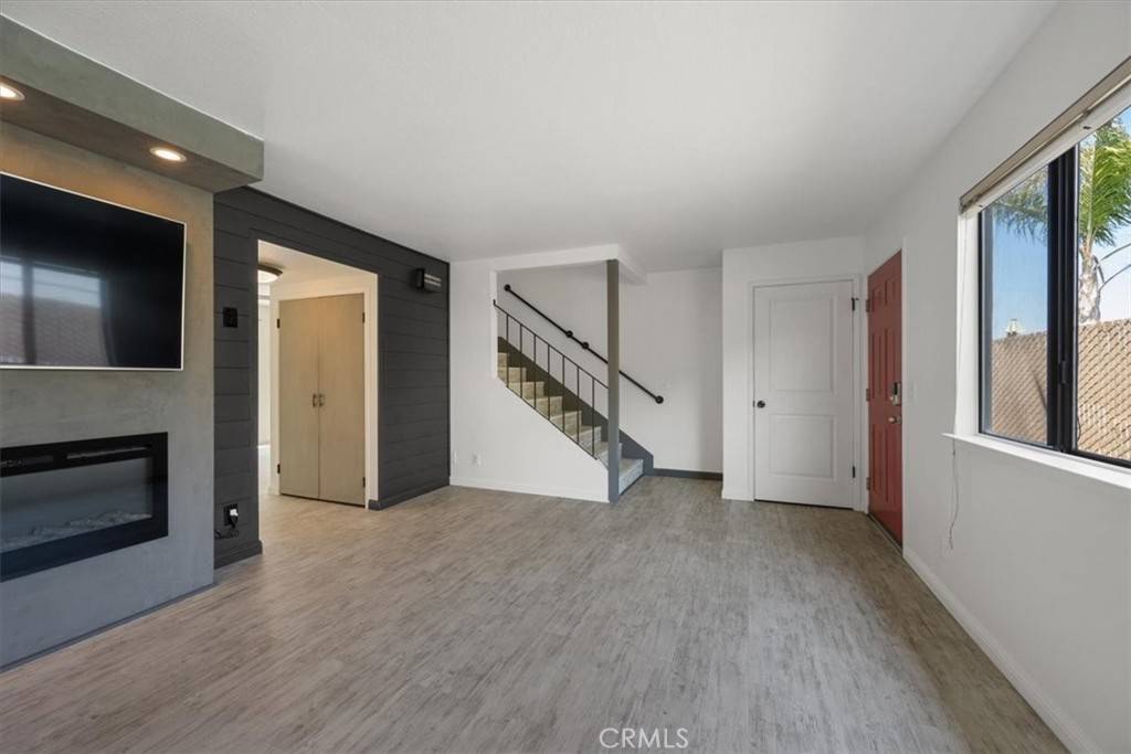 Grover Beach, CA 93433,676 N 12th ST #3