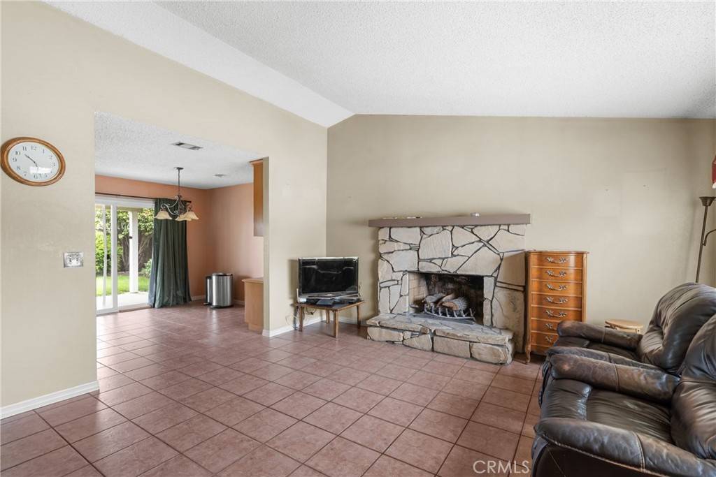 Santa Maria, CA 93454,924 Grapevine RD