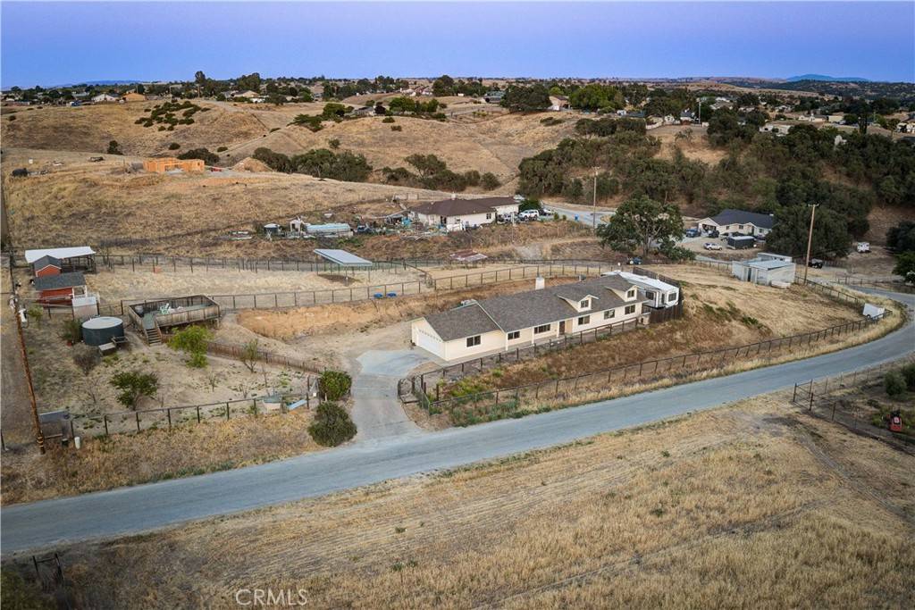 Paso Robles, CA 93446,1690 Buck WAY
