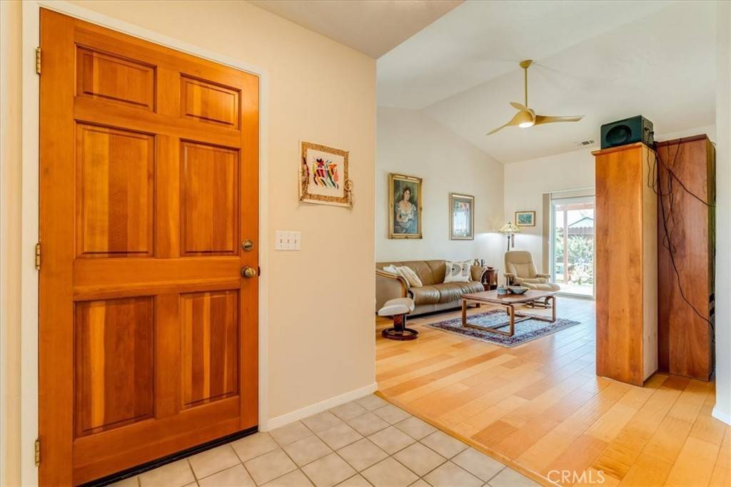 Santa Maria, CA 93454,1639 Cat LN