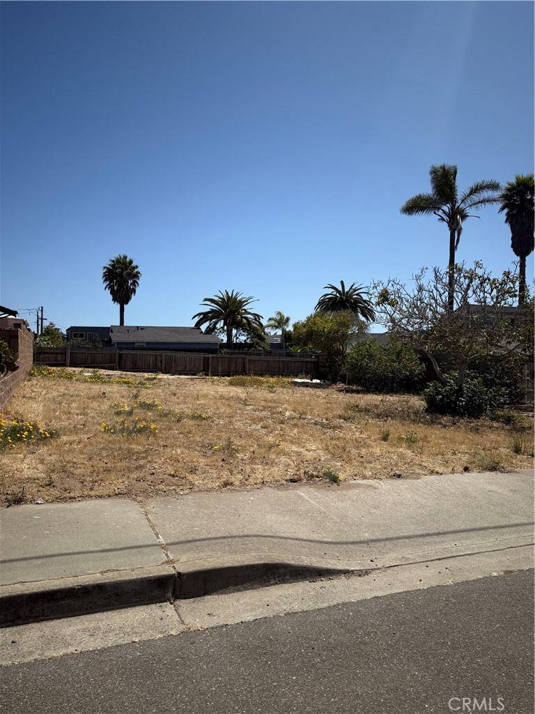 Grover Beach, CA 93433,712 Newport
