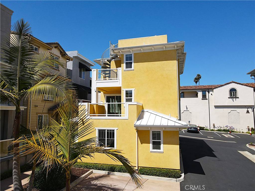 Pismo Beach, CA 93449,393 Wadsworth AVE