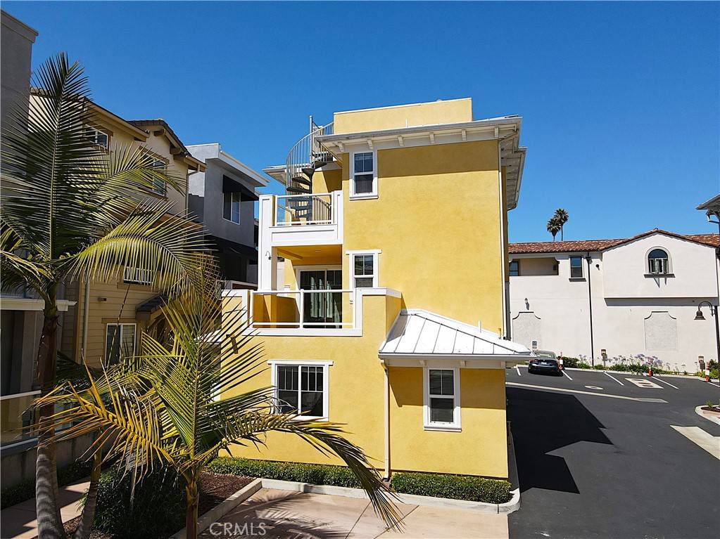 Pismo Beach, CA 93449,393 Wadsworth AVE