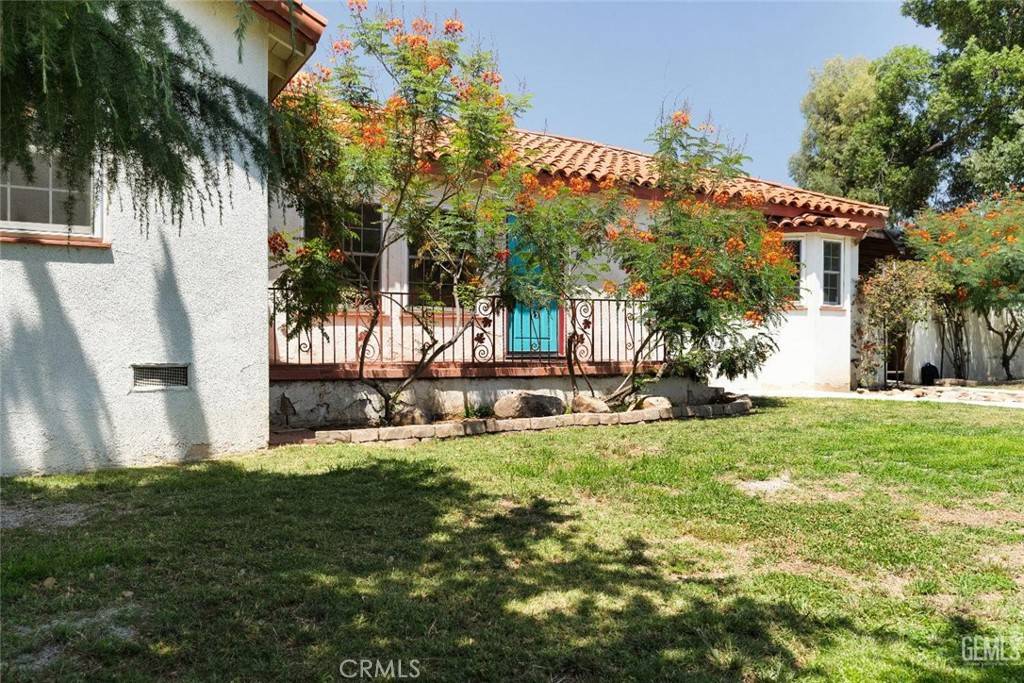 Bakersfield, CA 93305,700 Hillcrest DR
