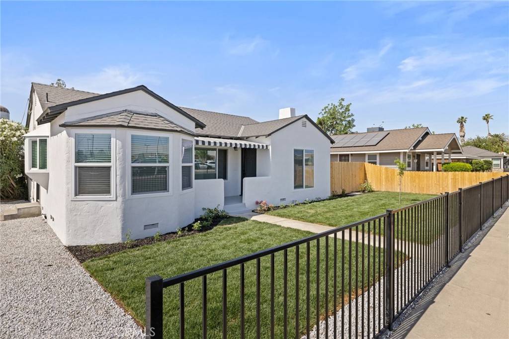 Hanford, CA 93230,211 E Grangeville BLVD